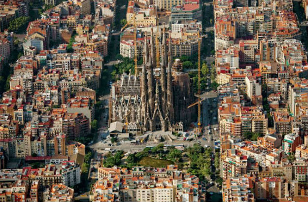 Barcelona-Vista-Sagrada-Familia-09-wr